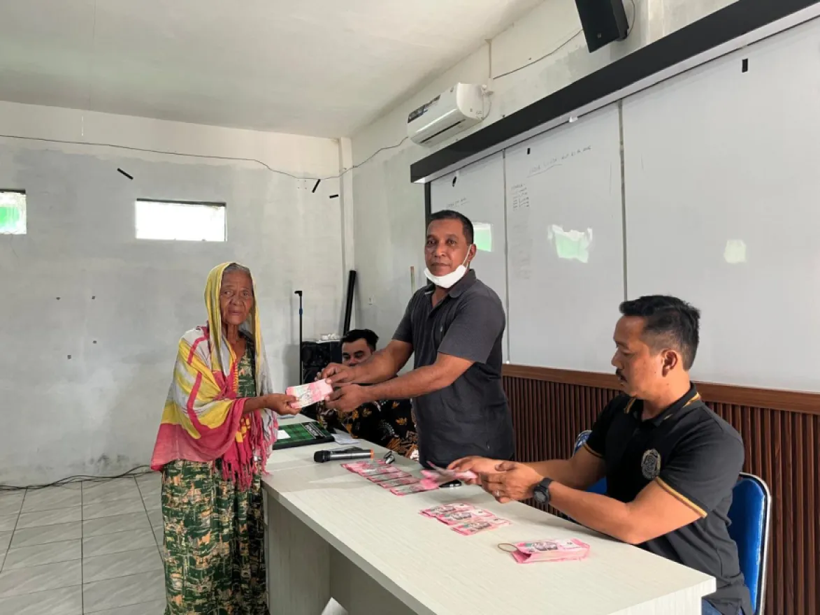 Pemdes Lori Salurkan BLT DD Triwulan III Tahun 2026, Setiap KPM Terima Rp900.000